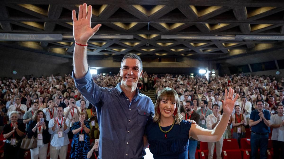 Sánchez, ante las Juventudes Socialistas: "Mientras la oposición marrullera sigue maniobrando, seguimos gobernando"