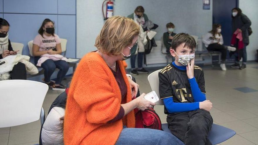 Euskadi aconseja no más de diez personas en la mesa en Navidad, no compartir platos, no abrazar y no cantar