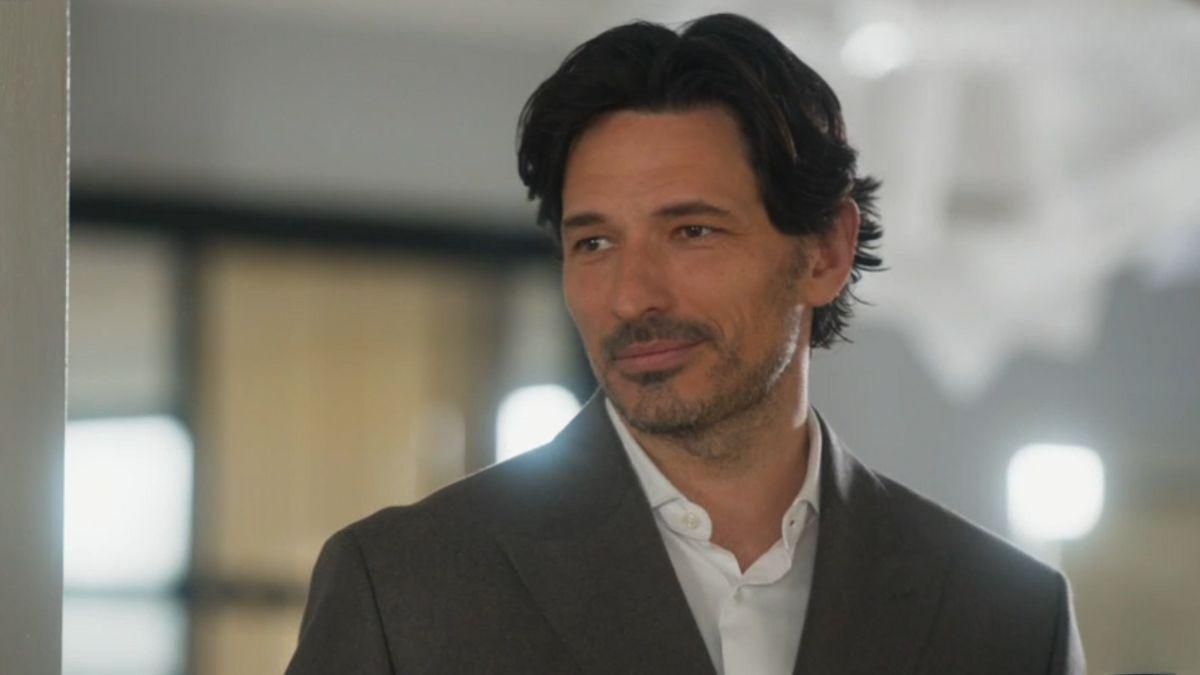 Andrés Velencoso es Asier Rojas, en 'La agencia'