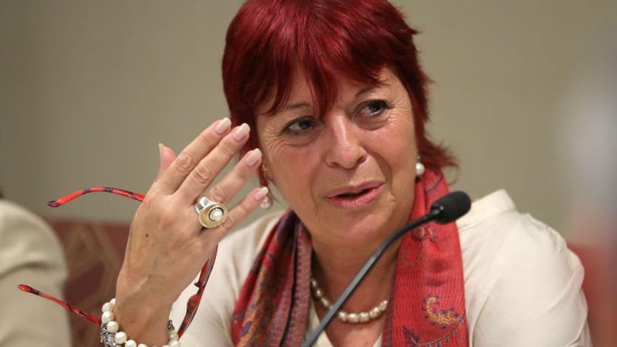 En la imagen, la directora regional de Unicef, María Cristina Perceval (c).
