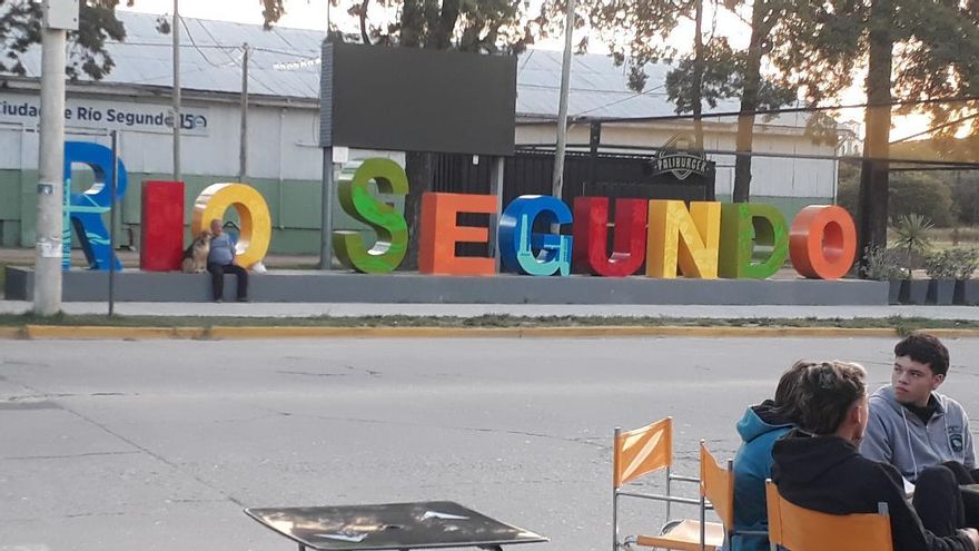 Río Segundo, donde nace el mar de soja, pero las olas no llegan a todos