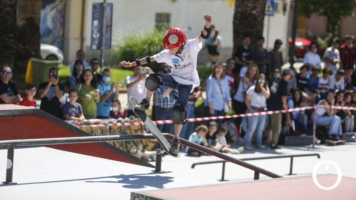 Prueba andaluza de skate en el skatepark de Cañero