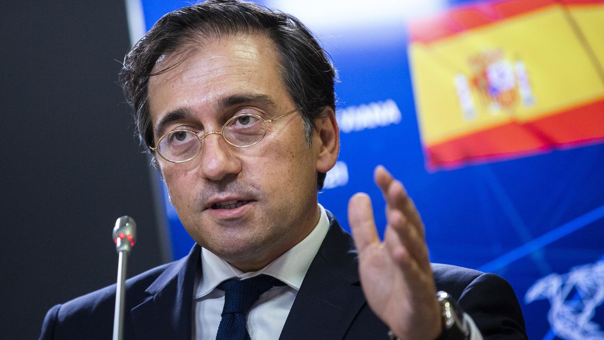 El Ministro de Asuntos Exteriores, Unión Europea y Cooperación, José Manuel Albares, en rueda de prensa, después de recibir al Ministro de Asuntos Exteriores de Eslovenia, Anže Logar, a 30 de agosto de 2021, en el Palacio de Viana, Madrid, (España).