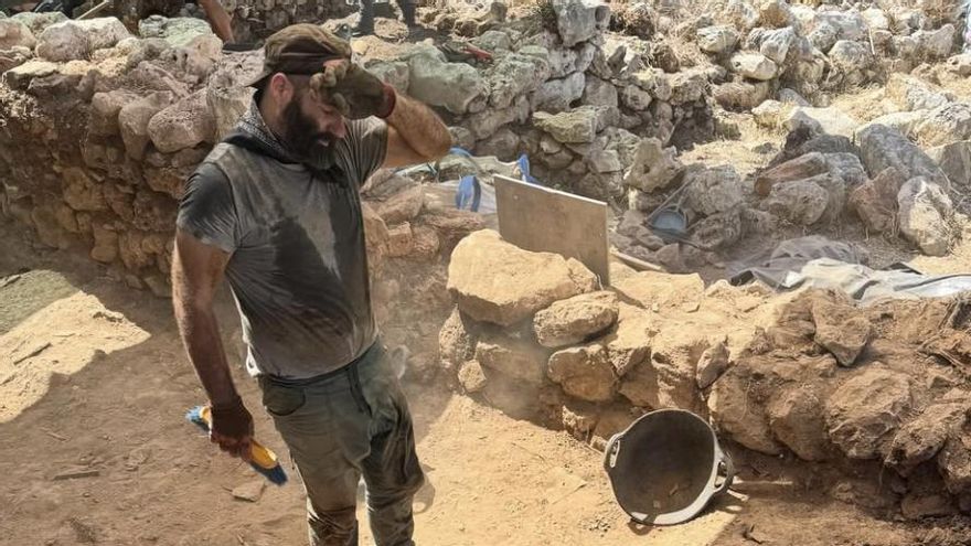 Las tareas de excavación continuarán durante el año que viene bajo la coordinación del programa Menorca Archeological Map.