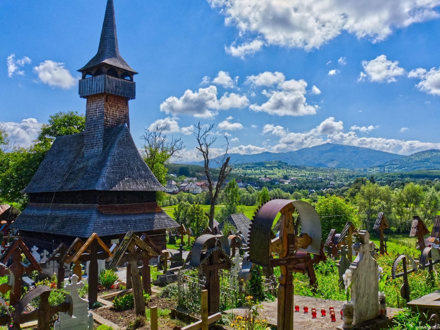 Las iglesias de madera de Maramures son parte del listado del Patrimonio Mundial de la UNESCO.
