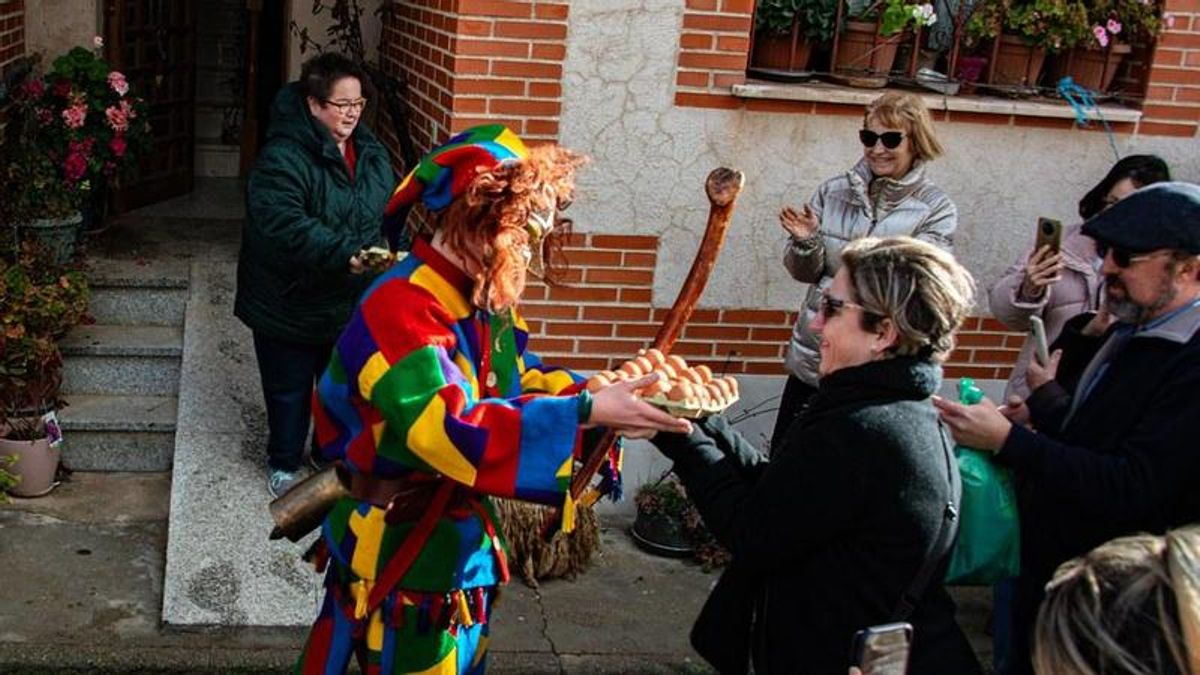 Mondéjar reúne en una exposición a las botargas de 12 pueblos de Guadalajara