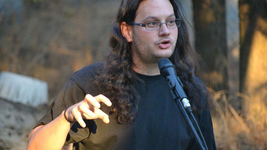 Los poetas hijos de las crisis