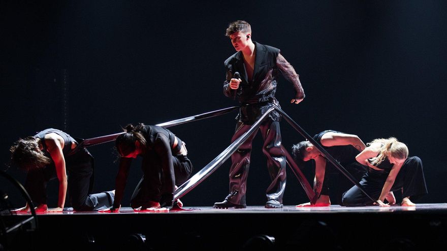 Remo Forrer (Suiza) en su primer ensayo en Eurovisión 2023