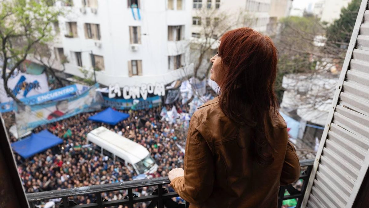 Cristina Fernández de Kirchner es una de las principales impulsoras de que una PASO en 2027 ponga orden a la interna sin fin del peronismo.