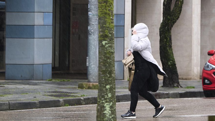 Archivo - Llegada del temporal marítimo de viento y lluvia a Cantabria.- Archivo