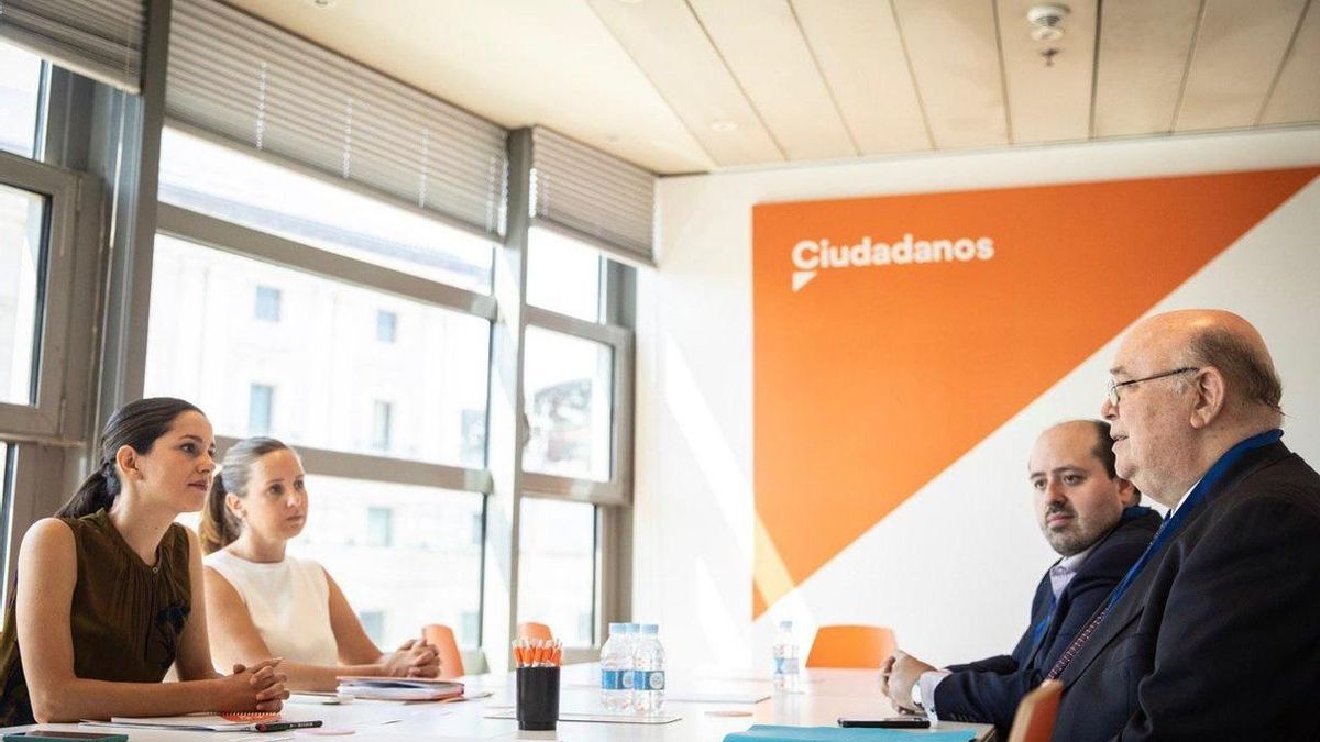 Ciudadanos anuncia al embajador de Guaidó que promueve una declaración del Congreso de apoyo a la Asamblea Nacional