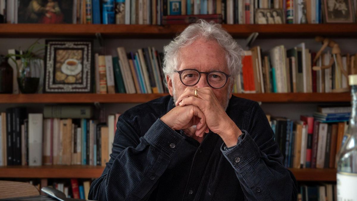 La Feria del Libro Antiguo de Sevilla abre "una nueva etapa" este otoño con Héctor Abad como pregonero