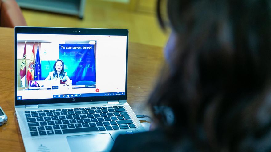 En la pantalla, Virginia Marco, directora general de Asuntos Europeos