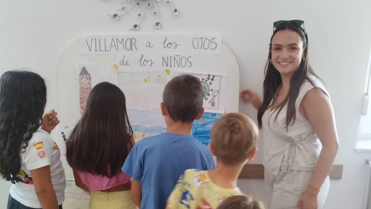 Una beca de la Universidad de León pone en marcha una ludoteca en Villamor de Órbigo este verano