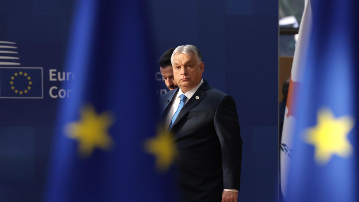 La UE fracasa en su intento de doblegar a Orbán: el préstamo a Ucrania para luchar contra Rusia se queda en el aire