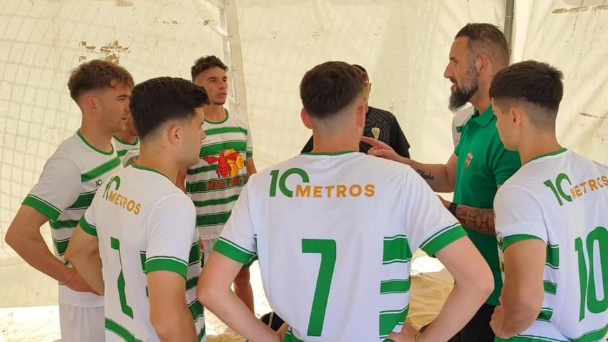 Celso Rodríguez seguirá al frente del proyecto de fútbol playa del Córdoba Patrimonio