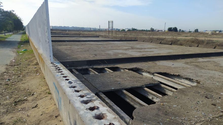 Desperfectos en el vallado del canal de la Ranilla