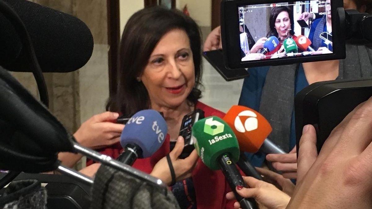 Robles (PSOE) apoya la retirada de la obra 'Presos políticos' de Arcomadrid porque ayuda a rebajar la tensión