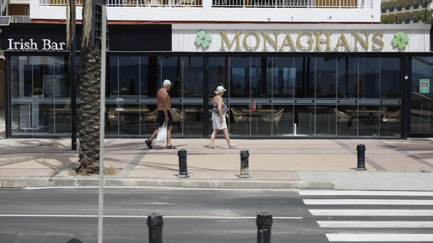 Buscan al autor del tiroteo en el que murieron dos escoceses en Fuengirola (Málaga)