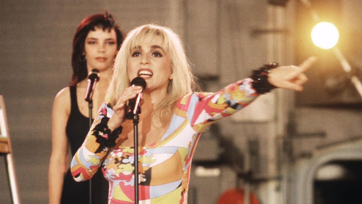 De poema de guerra a canción pop: la historia detrás del primer gran éxito de Marta Sánchez