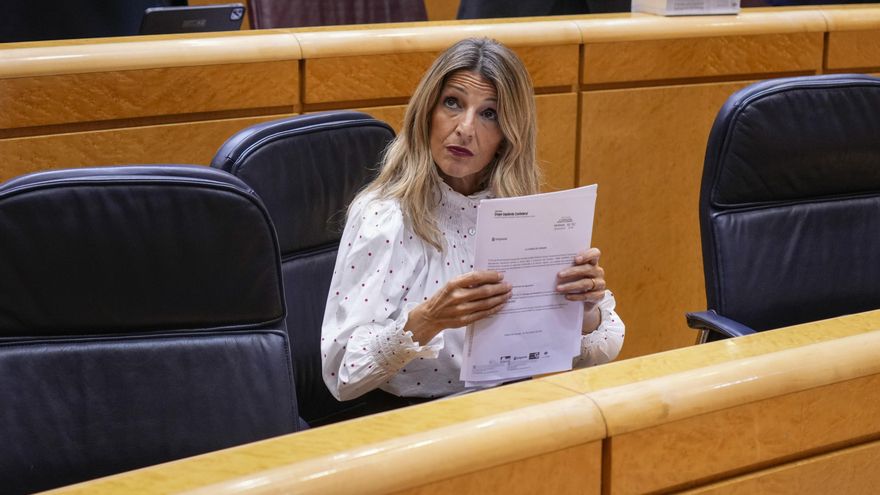 La vicepresidenta segunda del Gobierno, Yolanda Díaz, durante la sesión de control al Gobierno celebrada por el pleno del Senado este martes. EFE/ Borja Sánchez-Trillo