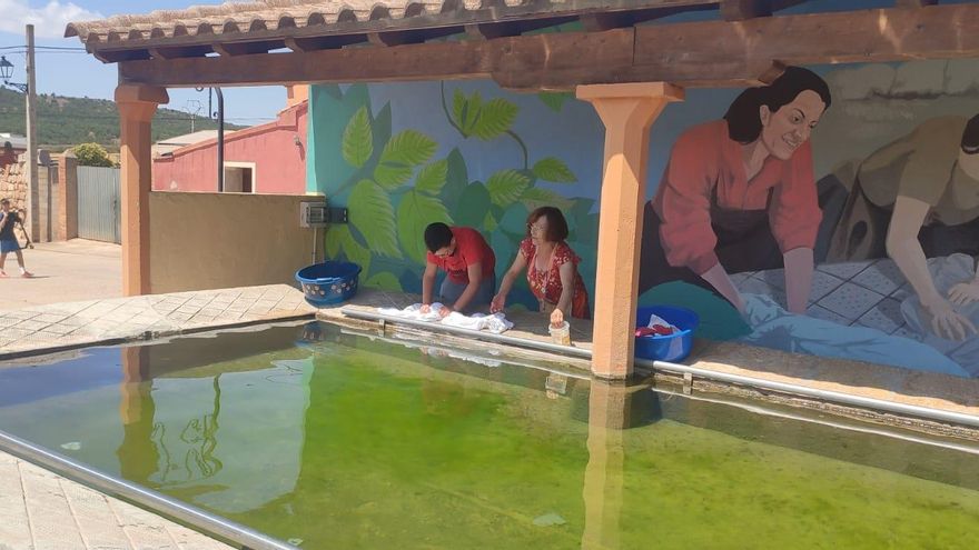 RECbollar, el documental que reúne a los 50 habitantes de un pueblo de Teruel para no perder sus tradiciones