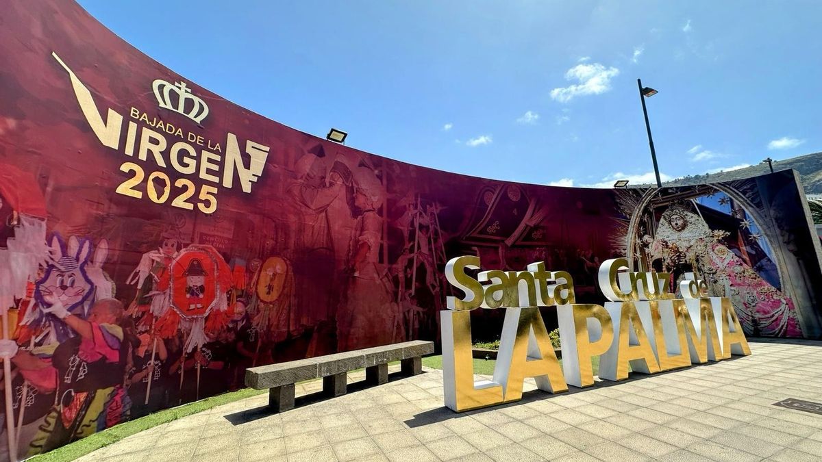 Santa Cruz de La Palma da la bienvenida a La Bajada con un mural en el kilómetro cero.