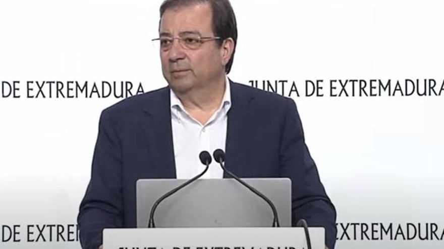 Archivo - El presidente de la Junta, Guillermo Fernández Vara, en una foto de archivo