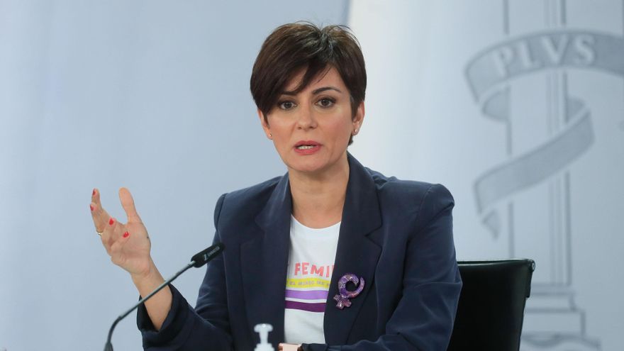 La ministra de Política Territorial y portavoz del Gobierno, Isabel Rodríguez García, durante la rueda de prensa. EFE/ Fernando Alvarado