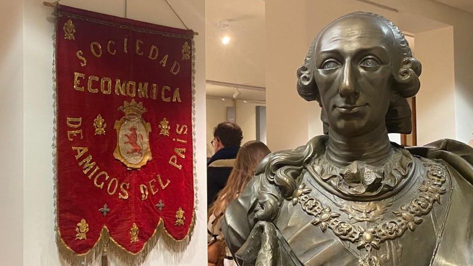 Botines expone los 240 años de historia de la Real Sociedad Económica de Amigos del País de León