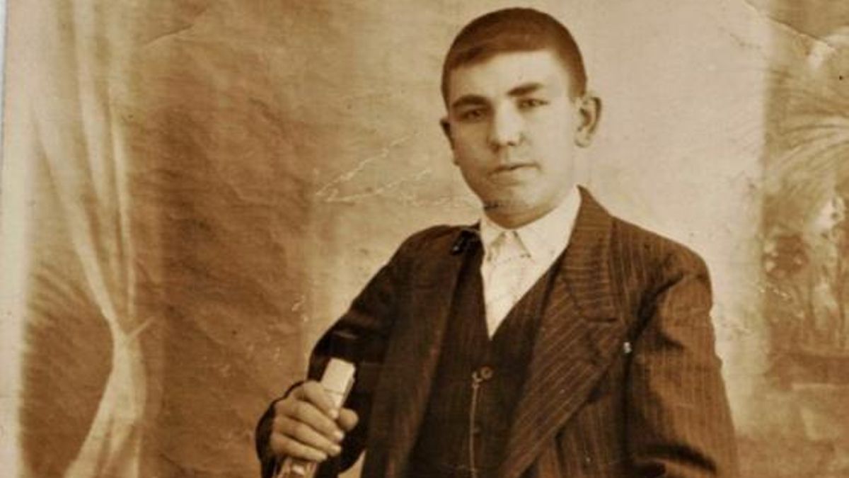 El poeta ‘bueno’ en un imagen de la época