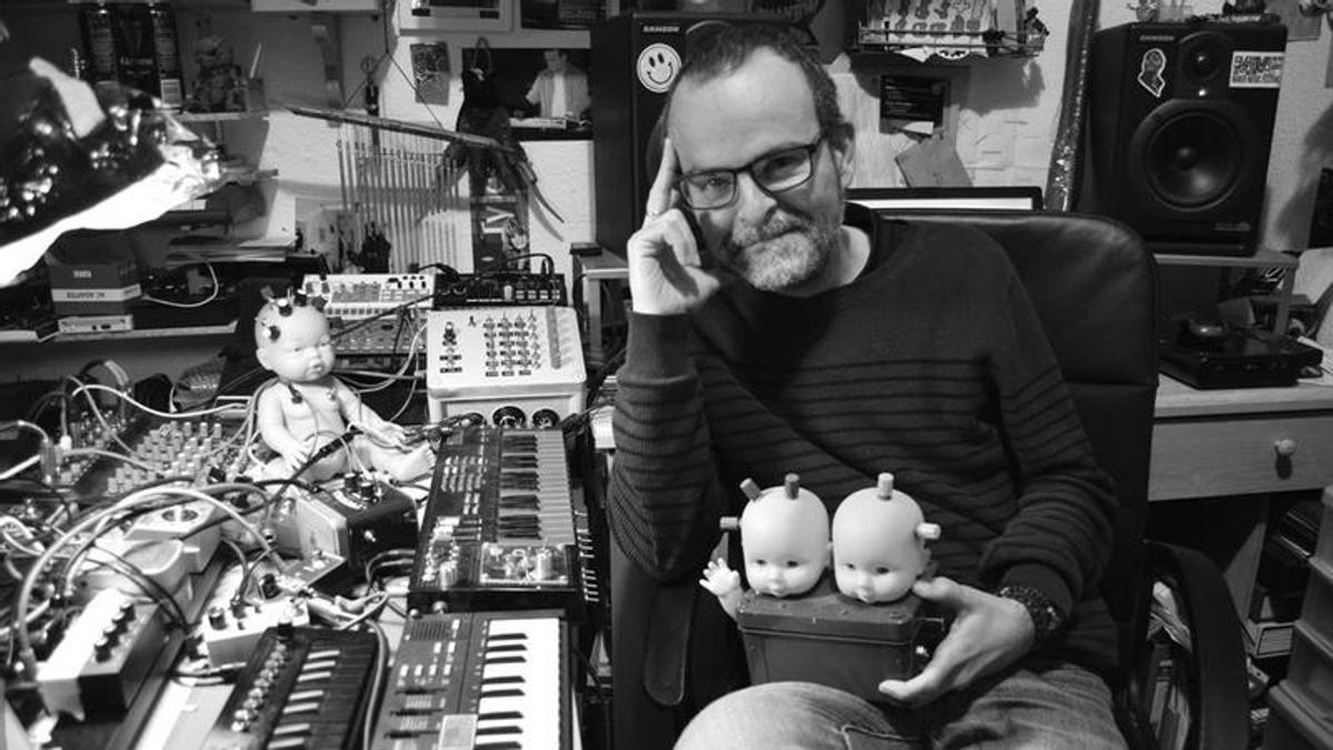 El creador canario David Ramos ‘Darwin’ presenta en el CAAM una obra de arte sonoro de música electrónica a partir de objetos