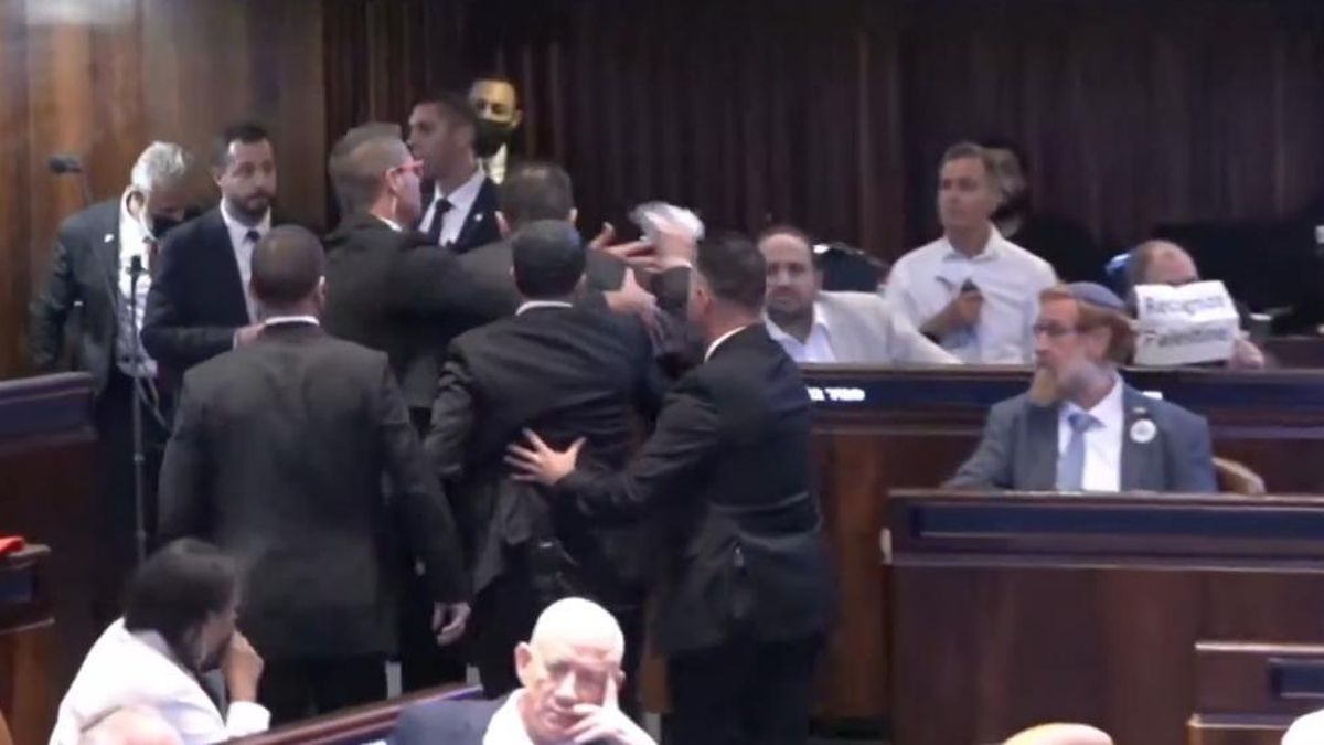 Dos diputados israelíes interrumpen el discurso de Trump en la Knesset al grito de "terrorista"