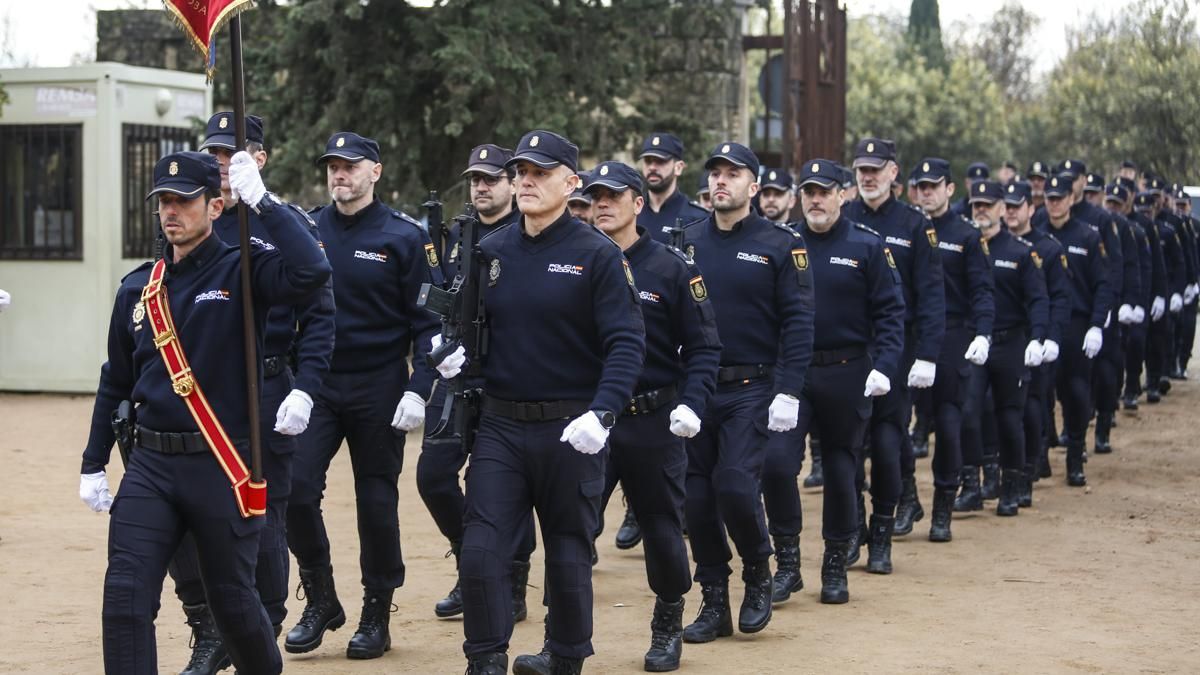 Celebración del acto de Policía Nacional con motivo del 202º aniversario de su fundación