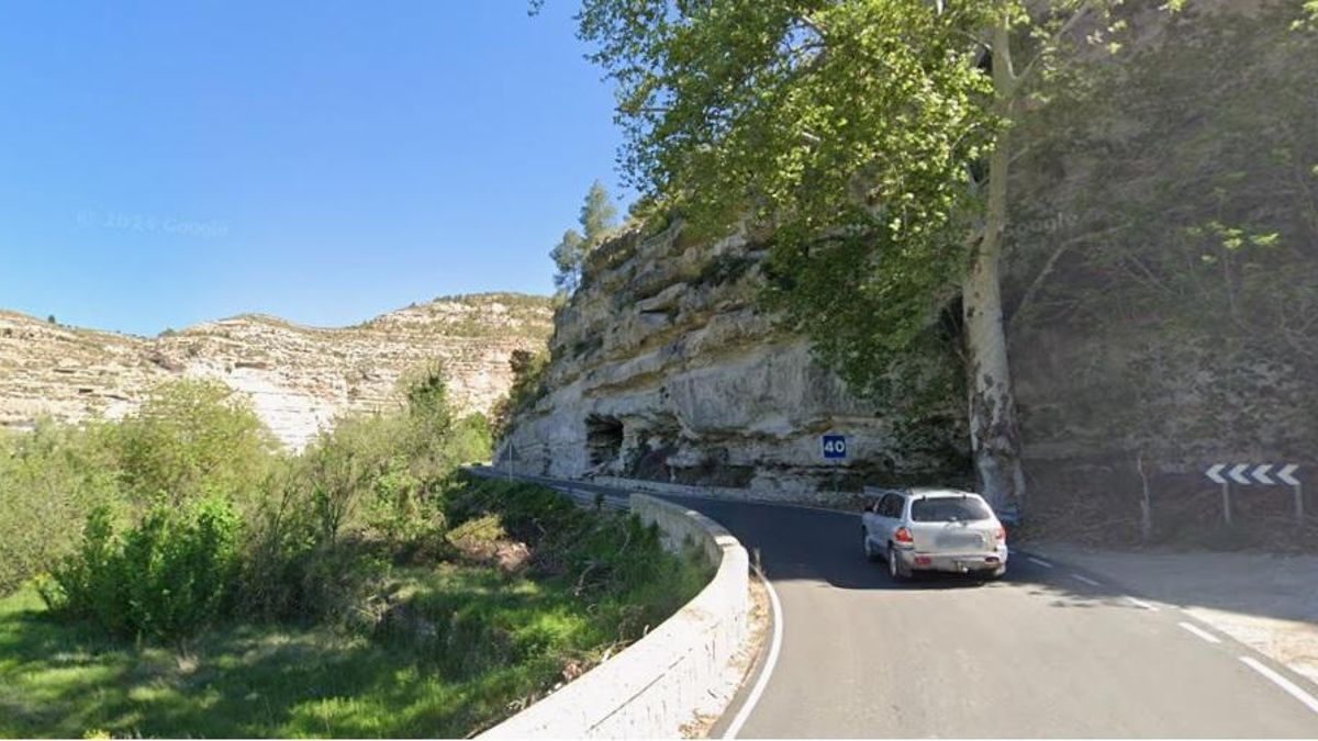 Cortan una carretera de Albacete a la altura de Jorquera por el desprendimiento de piedras