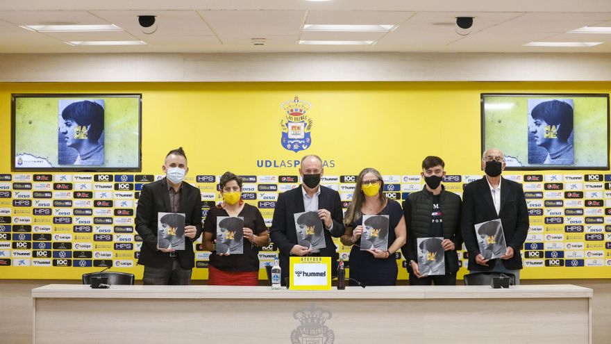 La UD Las Palmas homenajea a Mamé León en el primer aniversario de su fallecimiento