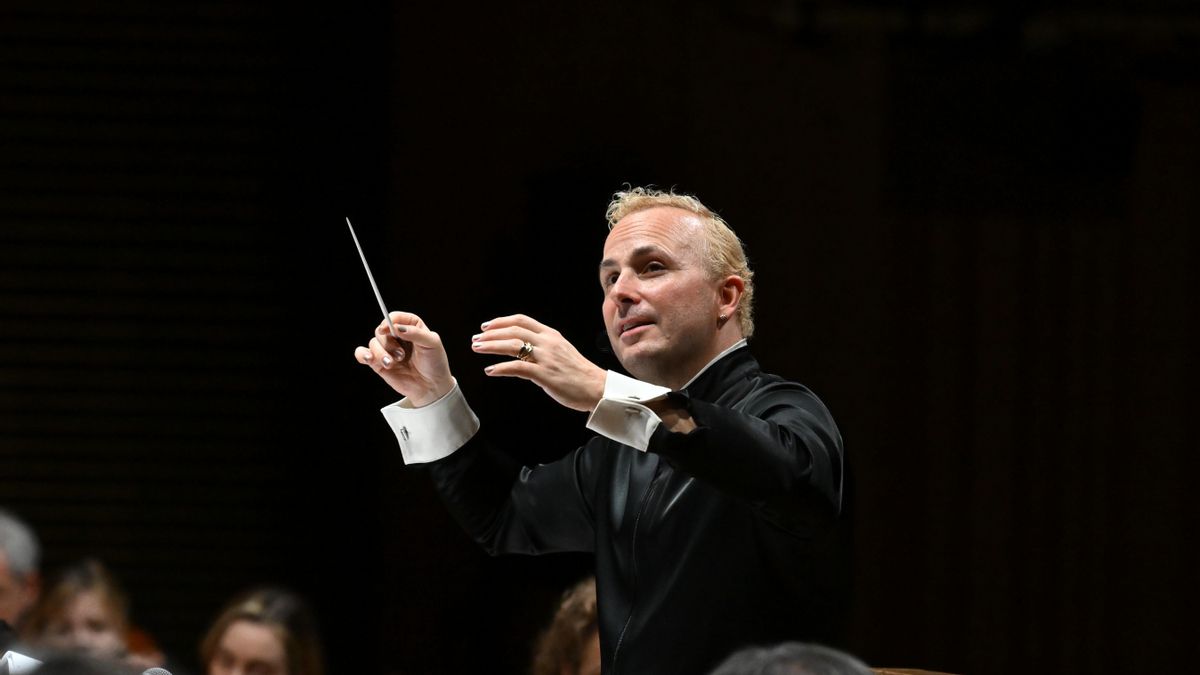 Quién es Yannick Nézet-Séguin, el primer director de orquesta gay del Concierto de Año Nuevo que revolucionó todo