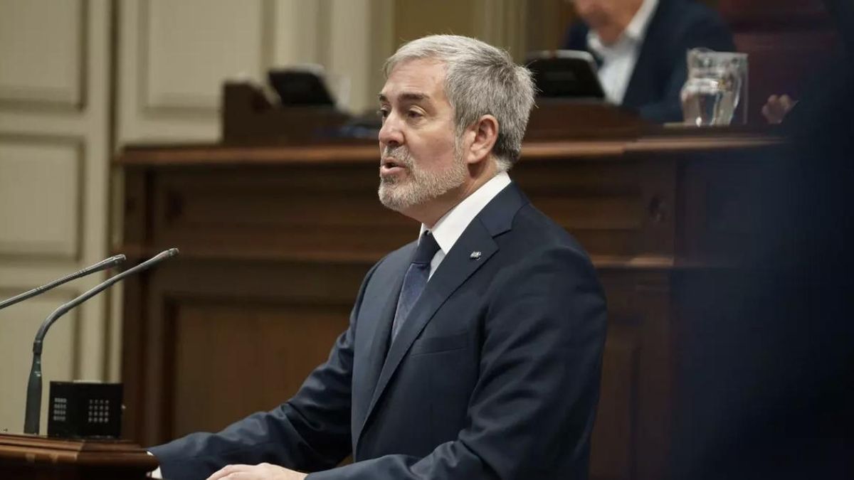 Clavijo: "Estar en la frontera con África es una desgracia para Canarias"