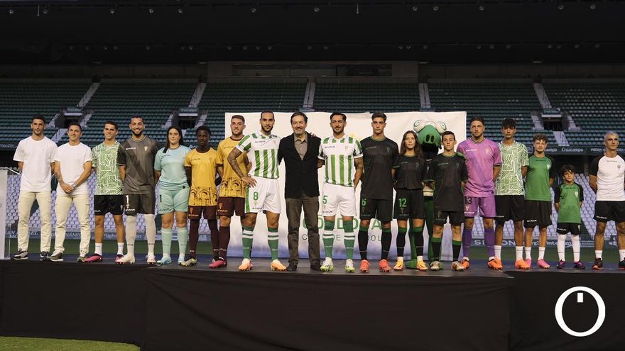 El Córdoba CF recupera su identidad: estilo clásico y homenajes de todo tipo