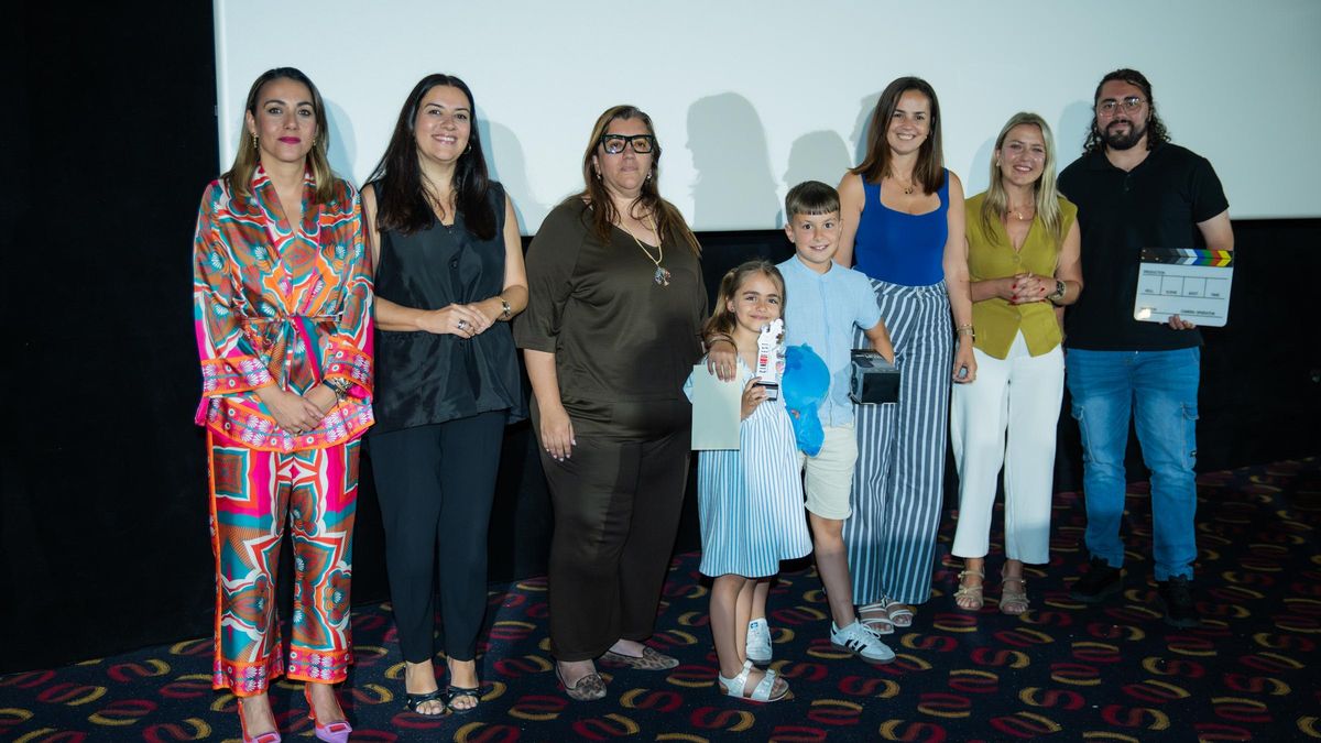 Asociación Cultural Bobina Films.  Tercer Premio Cinedfest con  ‘El amigo’.