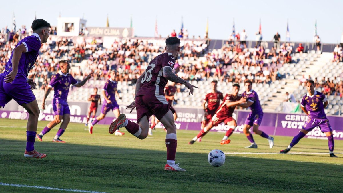 Lidueña, en la acción del gol de Víctor Sánchez