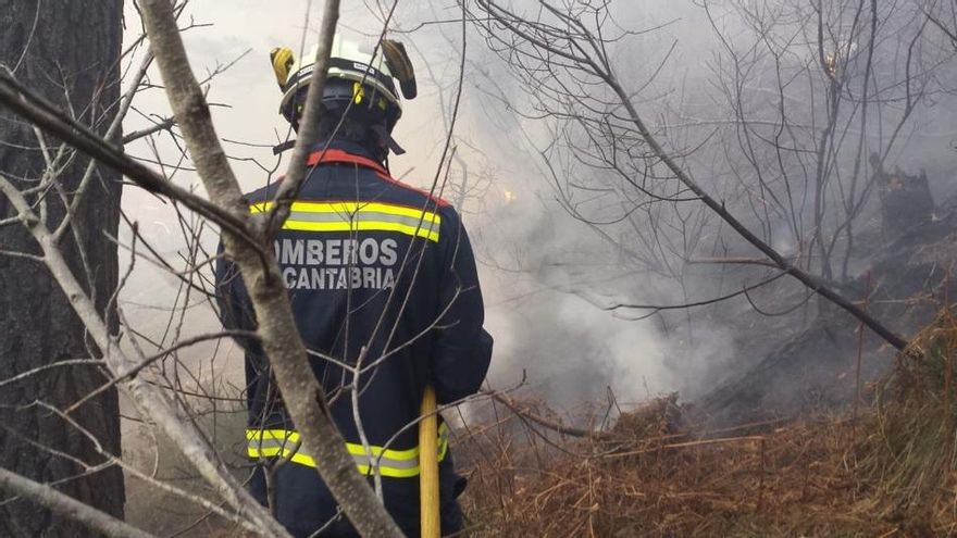 Cantabria registró 693 incendios forestales que quemaron 6.641 hectáreas en los últimos meses