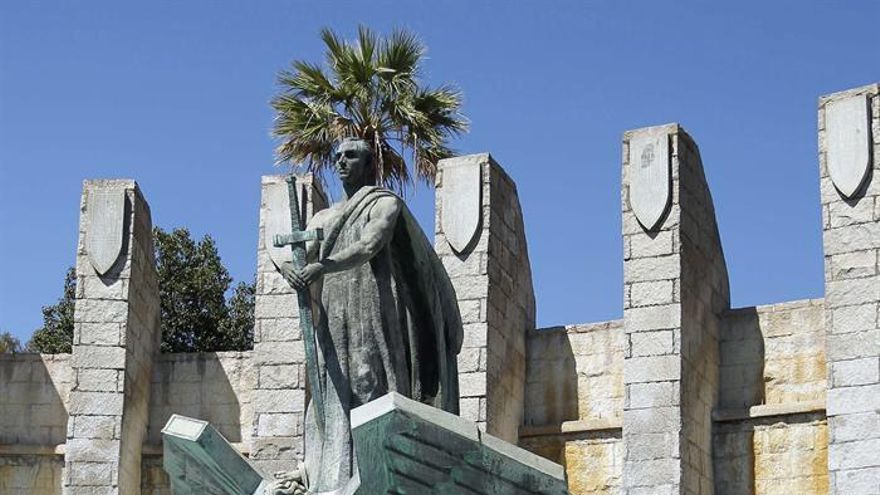 La Junta Republicana de Canarias exige la retirada del monumento a Franco en Santa Cruz de Tenerife