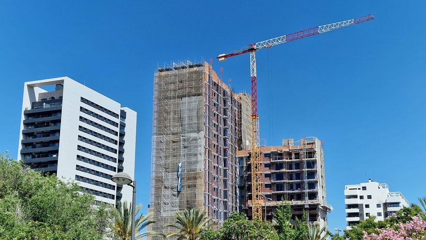 Un incremento del 132% en los alquileres en València y 3.500 desahucios por impagos no bastan para que el PP limite los precios