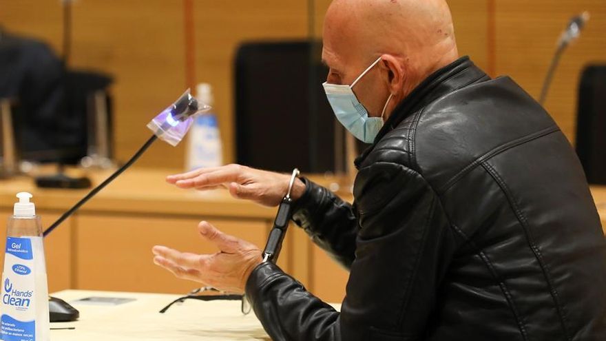 El acusado de asesinar a una amiga en Gran Canaria y robarle sus joyas asegura que "no recuerda cuántos golpes le dio en la cabeza"
