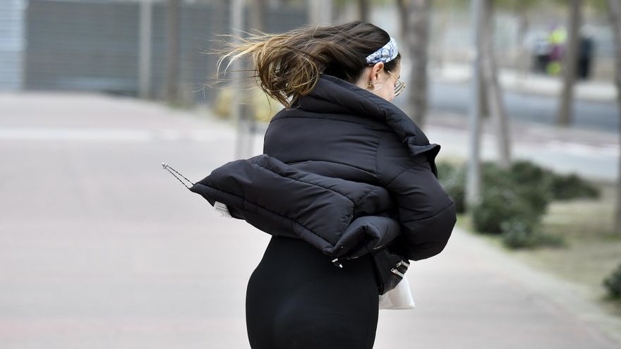 Fallece un motorista en Huelva arrastrado por la crecida de un arroyo causada por la borrasca