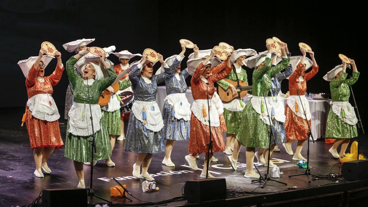 Chirigota Las que llevan mucho tiempo sin salir