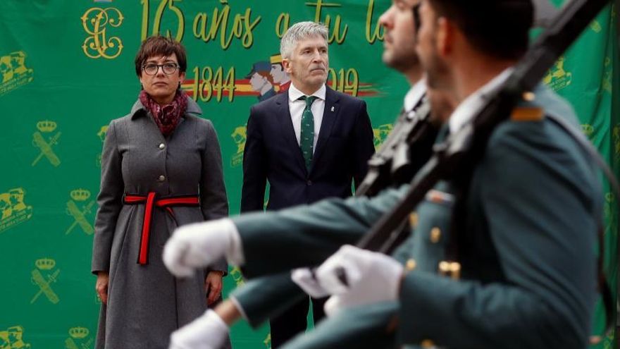 El ministro de Interior, Fernando Grande-Marlaska, junto a la nueva directora general de la Guardia Civil, María Gámez Gámez, en la sede de la dirección general del instituto Armado, en Madrid.