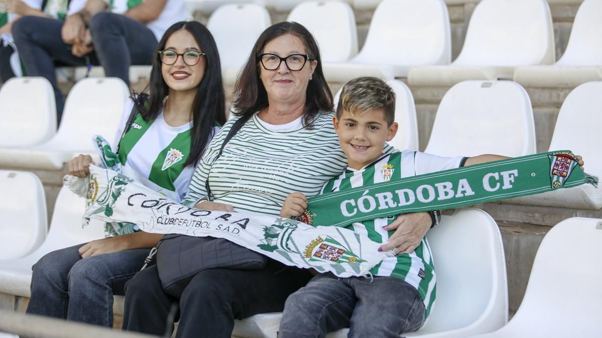 Grada Blanquiverde del Córdoba CF - SD Eibar