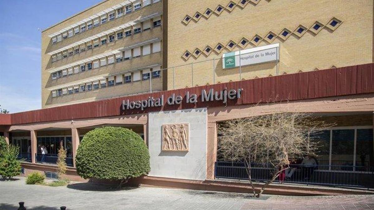 Huelga en el Hospital de la Mujer de Sevilla por la reducción de anestesistas de guardia: "Aquí la UCI somos nosotras"